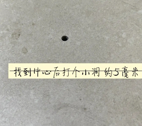 驻马店市瓷砖空鼓维修公司专业解答在瓷砖铺贴过程中，如果砂料搅拌不均匀，将会带来以下问题